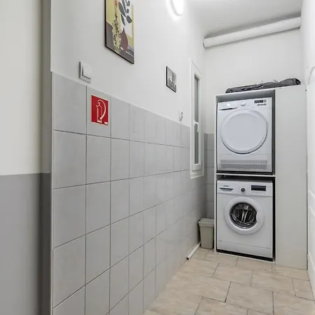 Central New Studio - Simple Stay Budapeszt Zewnętrze zdjęcie