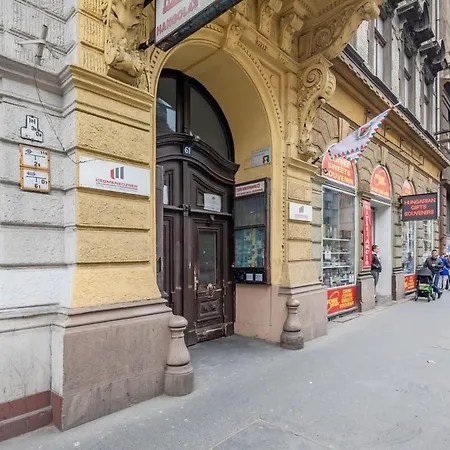 Central New Studio - Simple Stay Budapeszt Zewnętrze zdjęcie